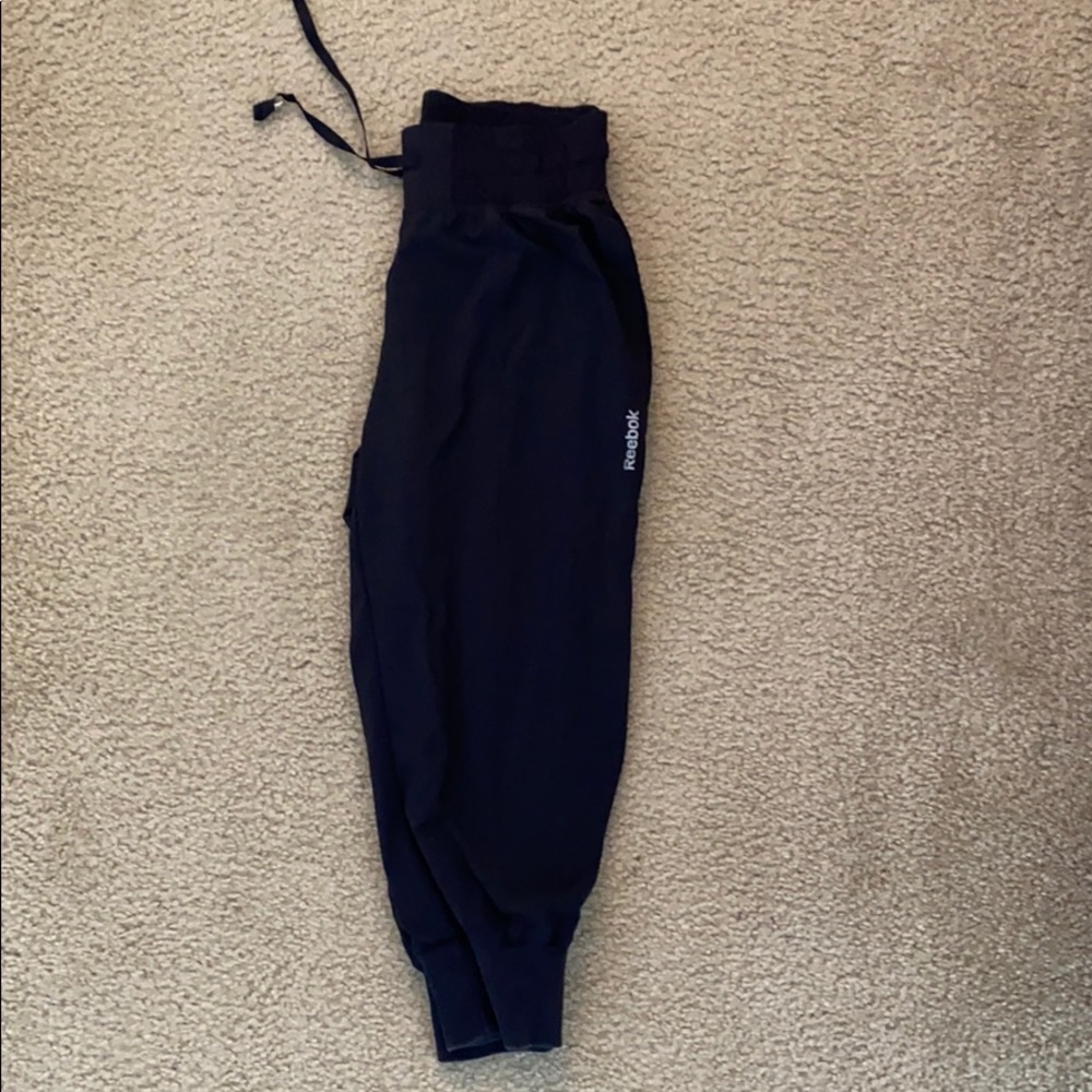 Black Reebox Capri